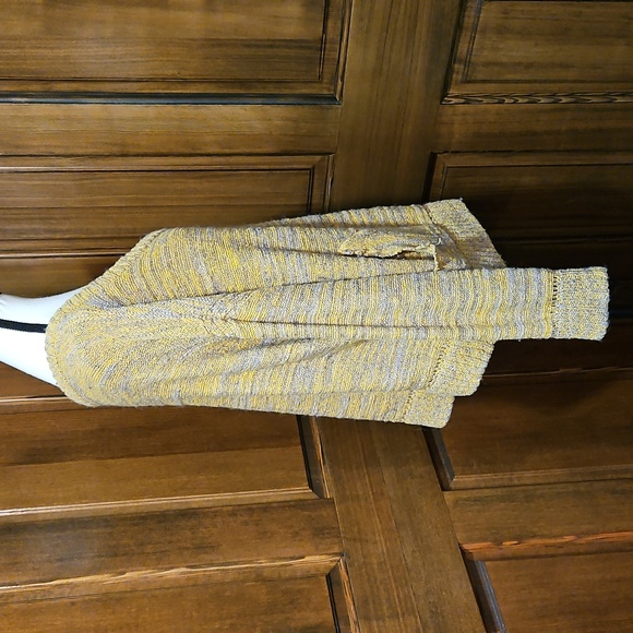 Free People Textured Marled Yellow and Grey Sweater | M | Scoop Neck | Pockets - Picture 2 of 11